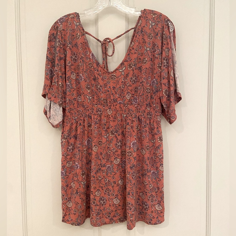 Jessica Simpson Maternity flutter sleeve blouse